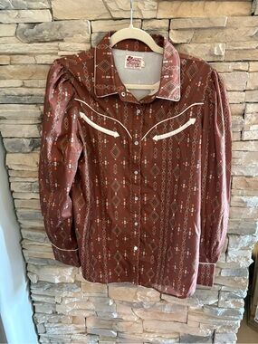 NWT Brown Western-Style Blouse with Geometric Print & Embroidered Piping, L